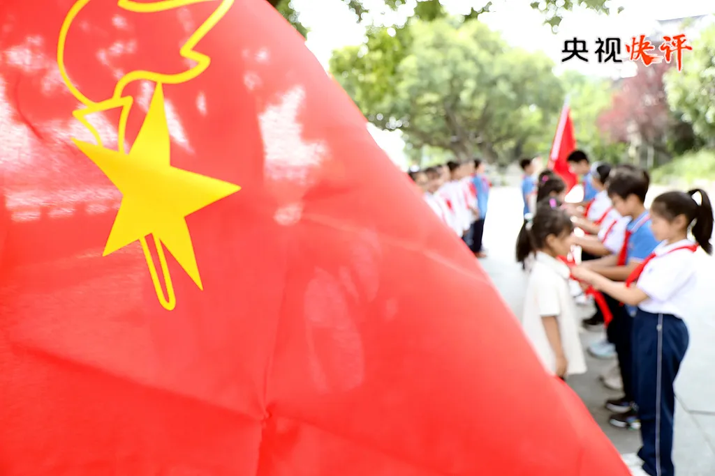 坚持把未成年人思想道德建设作为战略性基础性工作来抓 坚持把未成年人思想道德建设作为战略性基础性工作来抓