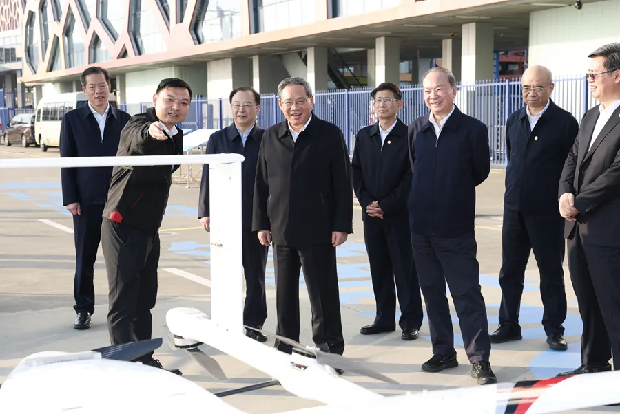 李强在广东调研时强调 厚植创新发展优势 勇立改革开放潮头 只争朝夕做好“十五五”开局之年工作