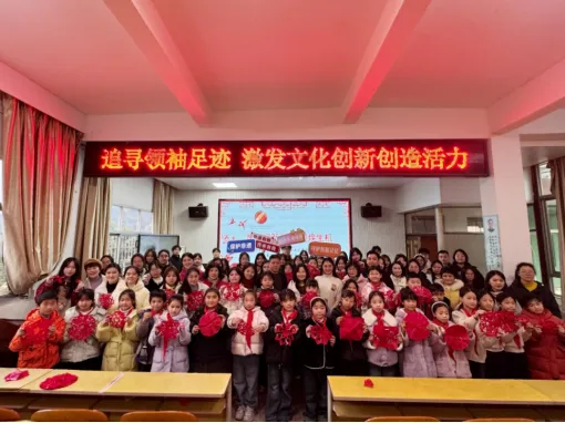 牵“狮”之手,铸“师”之魂——福建幼儿师范高等专科学校社会实践队在宁德霍童古镇开展非遗传承研学活动 image.png